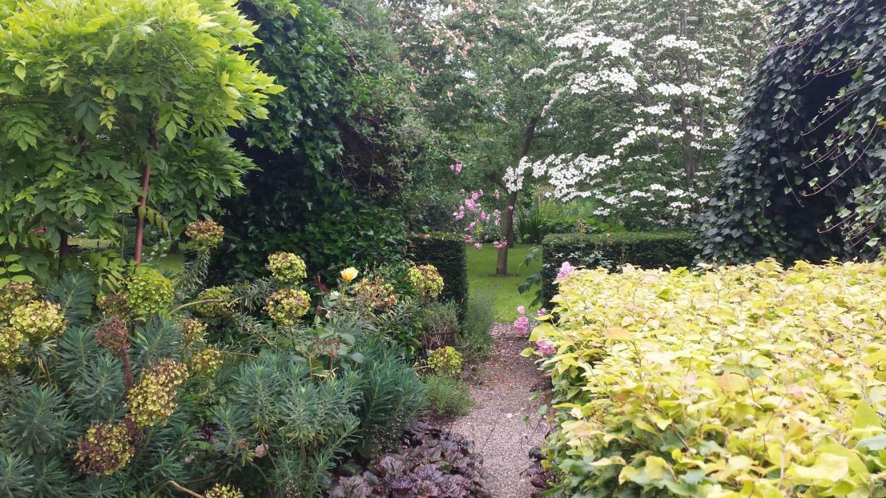 Bij Janneke Bed & Breakfast Sleeuwijk Bagian luar foto